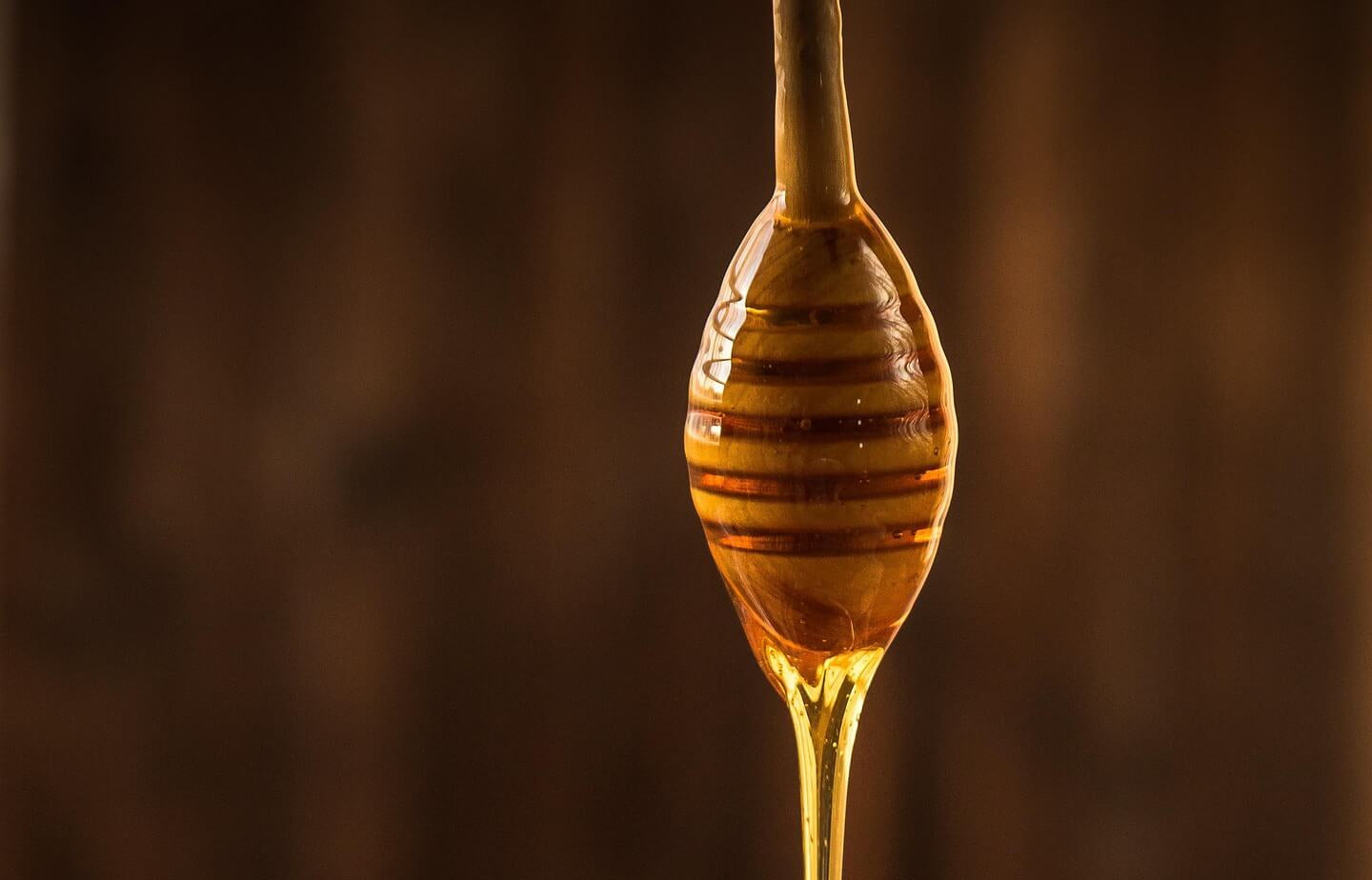 Honey in Skincare: Nature’s Multitasking Miracle